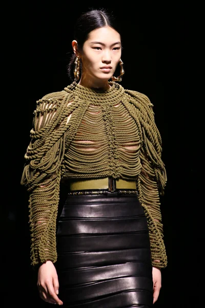 Look 60